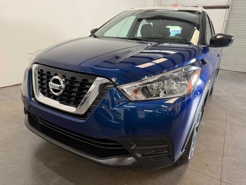 Used 2018 Nissan Kicks SV FWD image 5