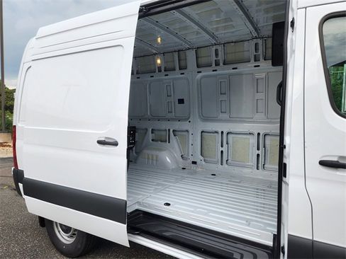 New 2025 Mercedes-Benz Sprinter 2500 image 13