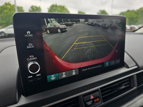 Used 2024 Honda Pilot Touring image 24