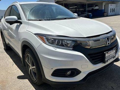 Certified 2022 Honda HR-V EX-L image 2