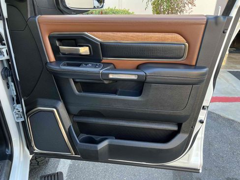 Used 2022 RAM 2500 Limited AWD/4WD image 72