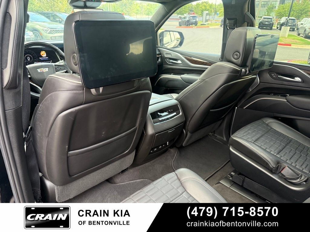 Used 2023 Cadillac Escalade Premium Luxury Platinum w/ LPO, Floor Liner Package AWD/4WD image 26