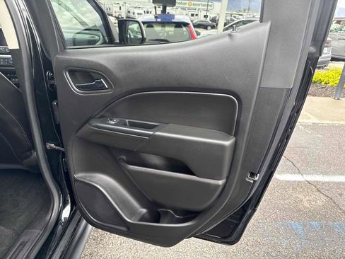 Used 2018 Chevrolet Colorado ZR2 w/ ZR2 Midnight Special Edition image 18