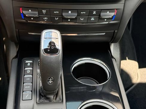 Used 2023 Maserati Ghibli Modena Q4 AWD/4WD image 20