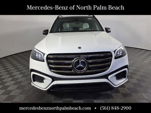 New 2026 Mercedes-Benz GLS 580 4MATIC image 2