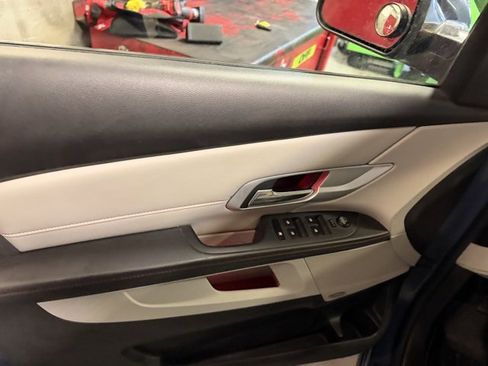 Used 2011 GMC Terrain SLT image 18