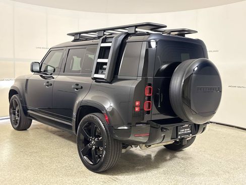 Used 2024 Land Rover Defender 110 X-Dynamic SE AWD/4WD image 3