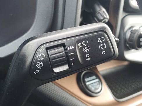 Used 2022 Ford Bronco Sport Outer Banks w/ Tech Package AWD/4WD image 11