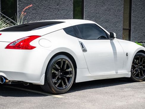 Used 2013 Nissan 370Z Coupe RWD image 40