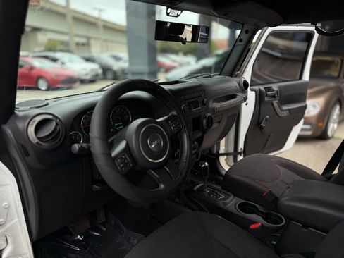 Used 2016 Jeep Wrangler Unlimited Sport w/ Connectivity Group image 25