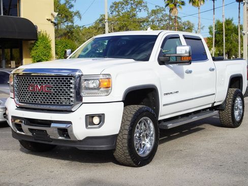 Used 2016 GMC Sierra 3500 Denali w/ Duramax Plus Package image 10