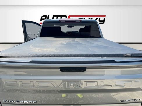 Used 2024 Chevrolet Silverado 1500 Custom Trail Boss AWD/4WD image 24