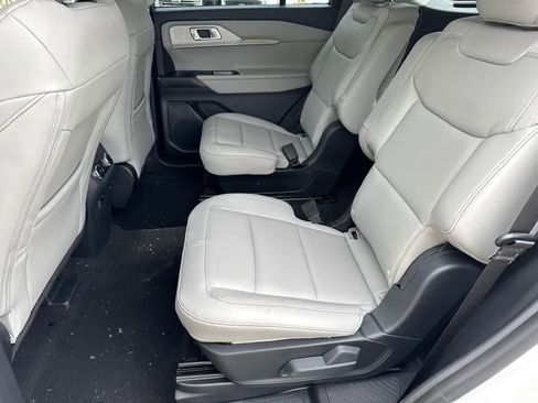 New 2026 Ford Explorer Active w/ Active Comfort Package image 18