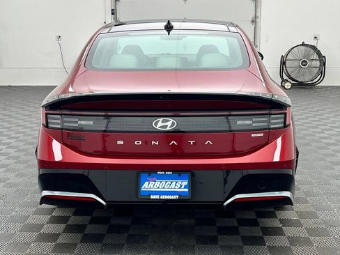 Used 2024 Hyundai Sonata Limited FWD image 9