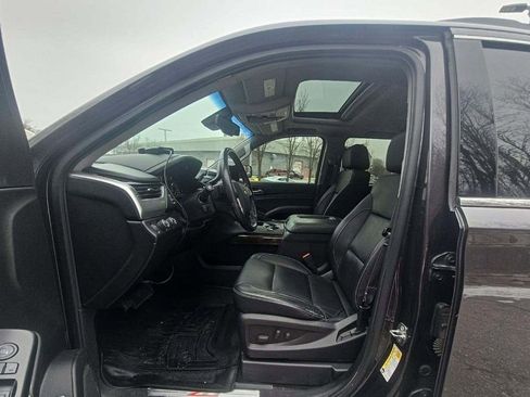 Used 2016 Chevrolet Suburban LT w/ Luxury Package image 3