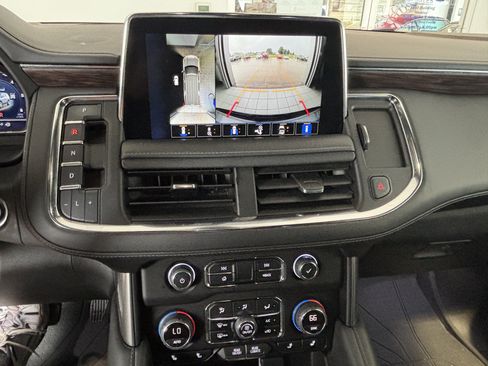 Used 2022 Chevrolet Tahoe LT w/ LT Signature Package AWD/4WD image 15
