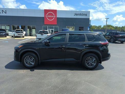 Certified 2025 Nissan Rogue S FWD image 11
