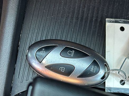 Certified 2025 Hyundai Kona SEL image 33