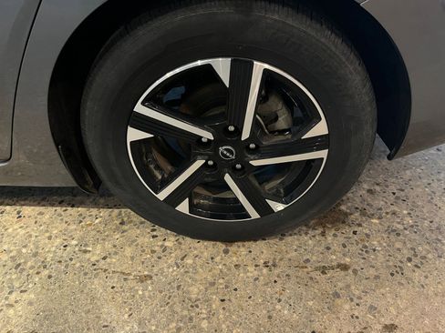 Used 2025 Nissan Sentra SV image 29