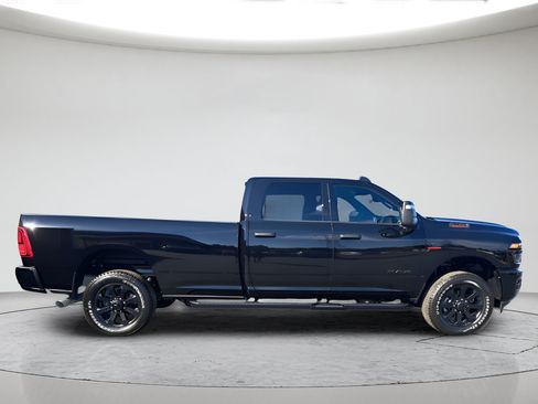 New 2026 RAM 2500 Big Horn AWD/4WD image 2