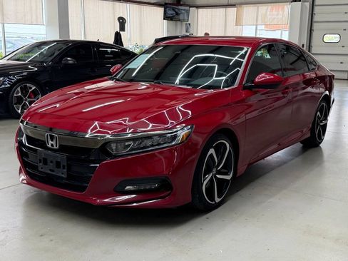 Used 2018 Honda Accord Sport image 5