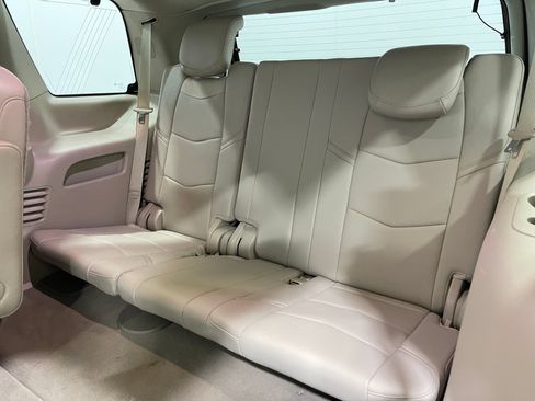 Used 2020 Cadillac Escalade Premium Luxury AWD/4WD image 30
