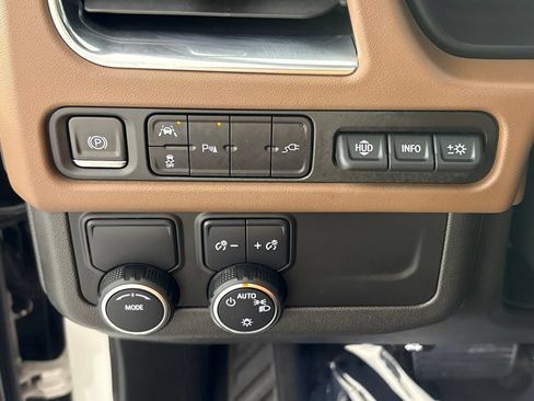 Used 2021 Chevrolet Tahoe High Country RWD image 39