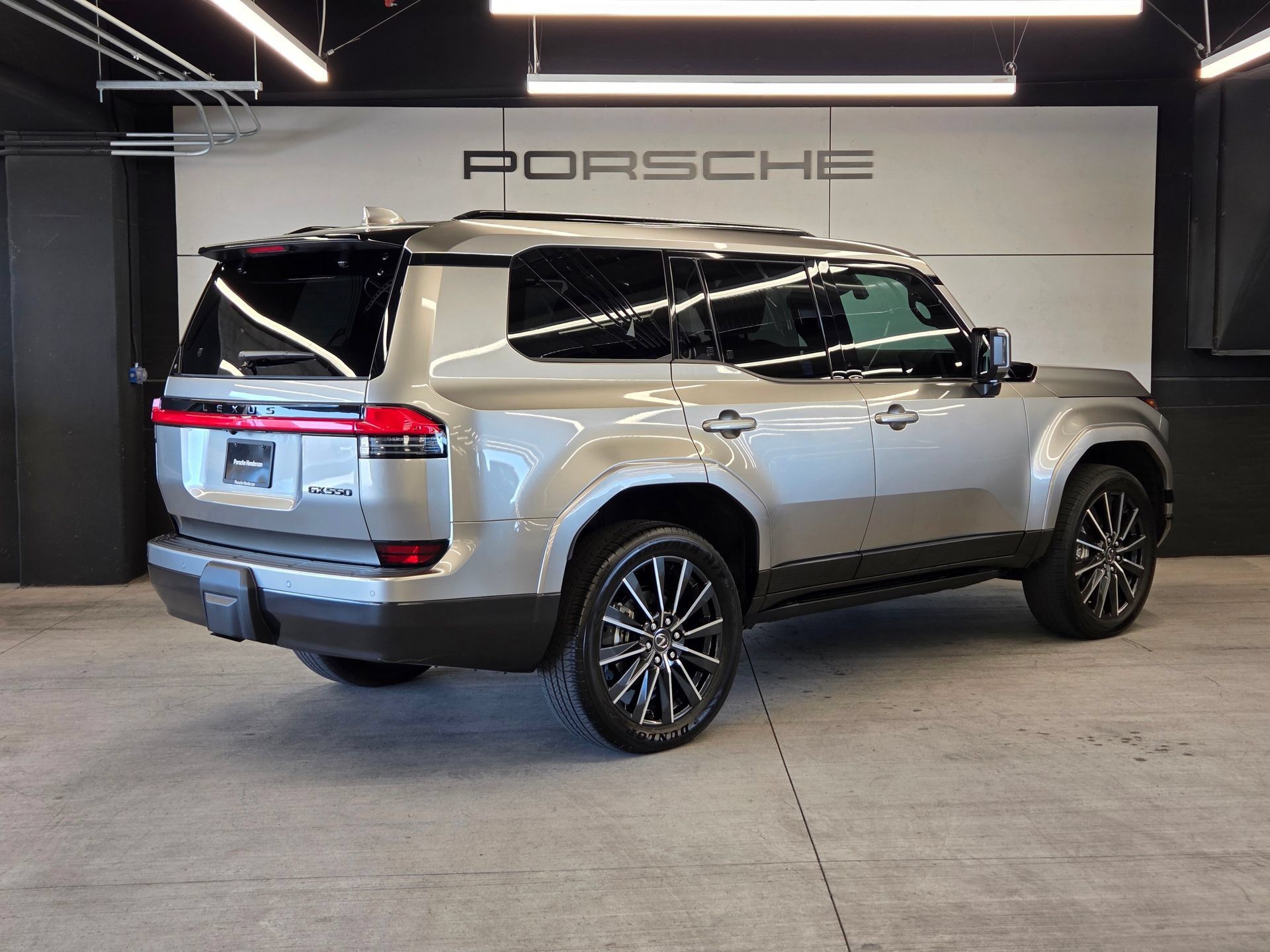 Used 2026 Lexus GX 550 w/ Accessory Package (2T) AWD/4WD image 6
