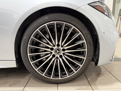 Used 2023 Mercedes-Benz C 300 Sedan image 2