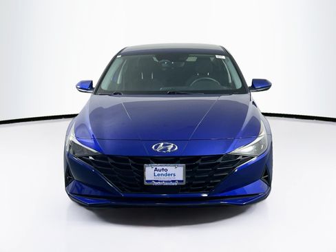Used 2023 Hyundai Elantra SEL w/ Convenience Package FWD image 2