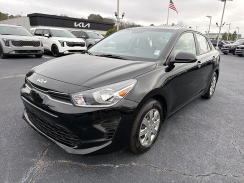 Used 2023 Kia Rio S image 3