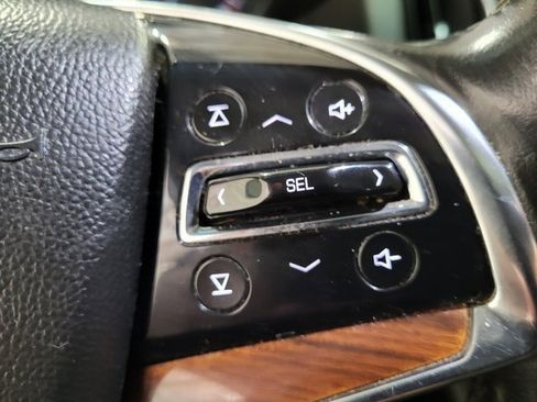 Used 2015 Cadillac Escalade Premium image 36