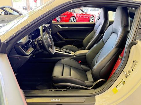 Used 2025 Porsche 911 Turbo S AWD/4WD image 42