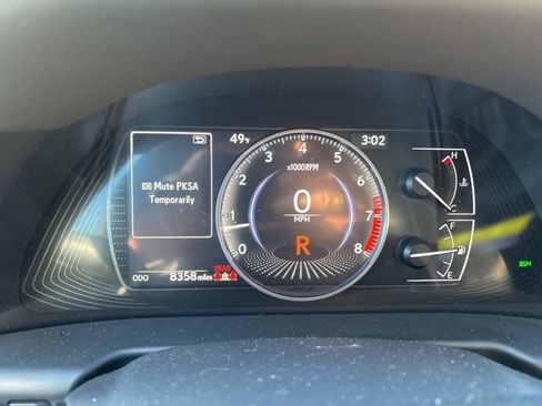 Used 2025 Lexus ES 350 w/ Premium Package image 11