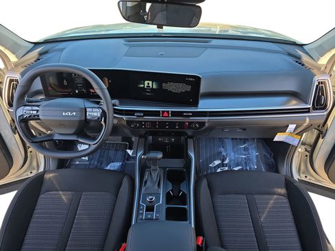 New 2026 Kia Sorento LX FWD image 9