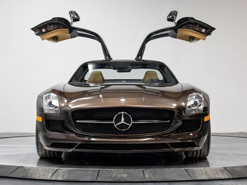 Used 2014 Mercedes-Benz SLS AMG GT Coupe image 36