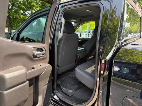Used 2020 Chevrolet Silverado 1500 Custom Trail Boss w/ Custom Convenience Package AWD/4WD image 11