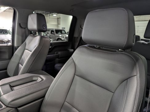 Used 2022 Chevrolet Silverado 3500 LTZ w/ Z71 Off-Road Package image 11