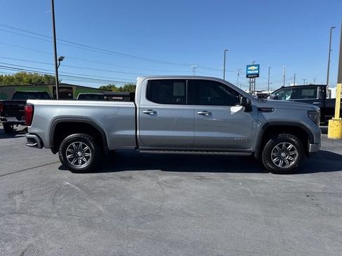 Used 2024 GMC Sierra 1500 AT4 w/ Technology Package AWD/4WD image 2