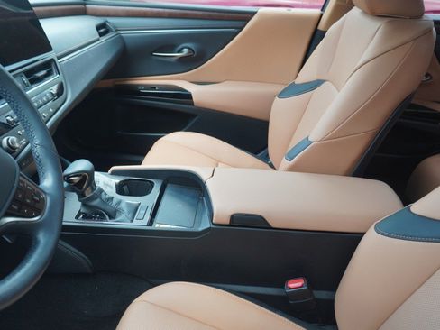 Used 2024 Lexus ES 350 w/ Premium Package FWD image 8