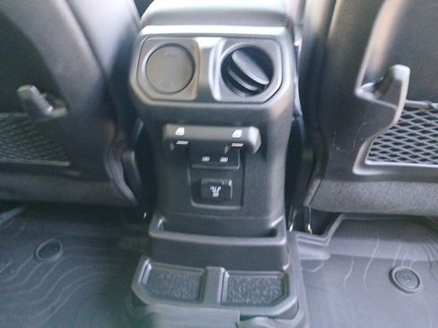 New 2026 Jeep Wrangler Unlimited Rubicon image 25