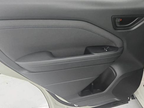 Certified 2025 Subaru Forester Premium AWD/4WD image 18