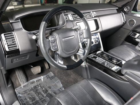 Used 2017 Land Rover Range Rover HSE image 41