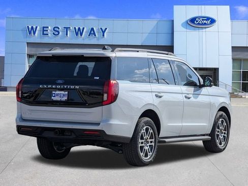 New 2025 Ford Expedition Active image 31
