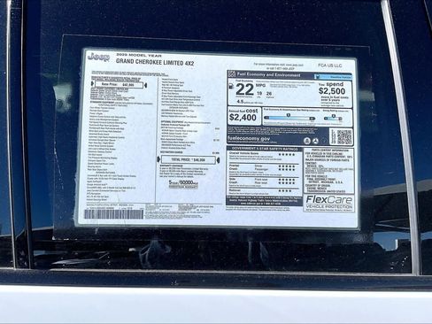 New 2025 Jeep Grand Cherokee Limited w/ Black Appearance Package image 17