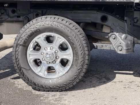 Used 2024 RAM 2500 Big Horn AWD/4WD image 13