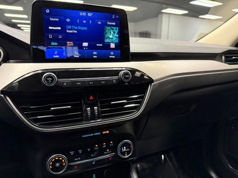 Used 2020 Ford Escape SEL FWD image 25