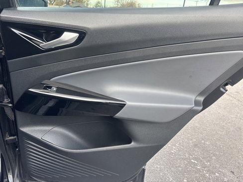 Used 2021 Volkswagen ID.4 Pro w/ ID.4 Protection Package image 13