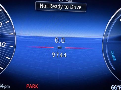 Used 2024 Mercedes-Benz GLE 450e 4MATIC image 34
