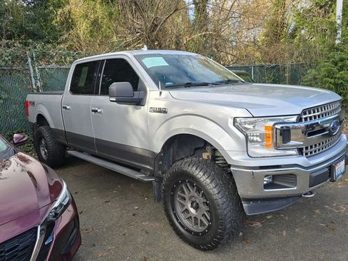 Used 2018 Ford F150 XLT w/ Equipment Group 302A Luxury image 2